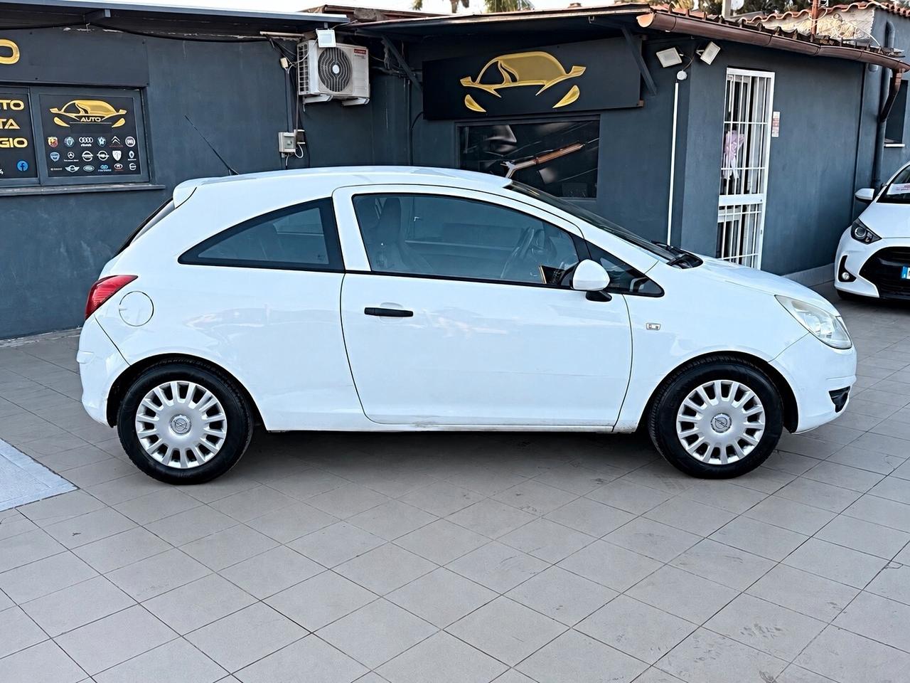 Opel Corsa 1.2 3 porte Sport Garanzia 12 Mesi