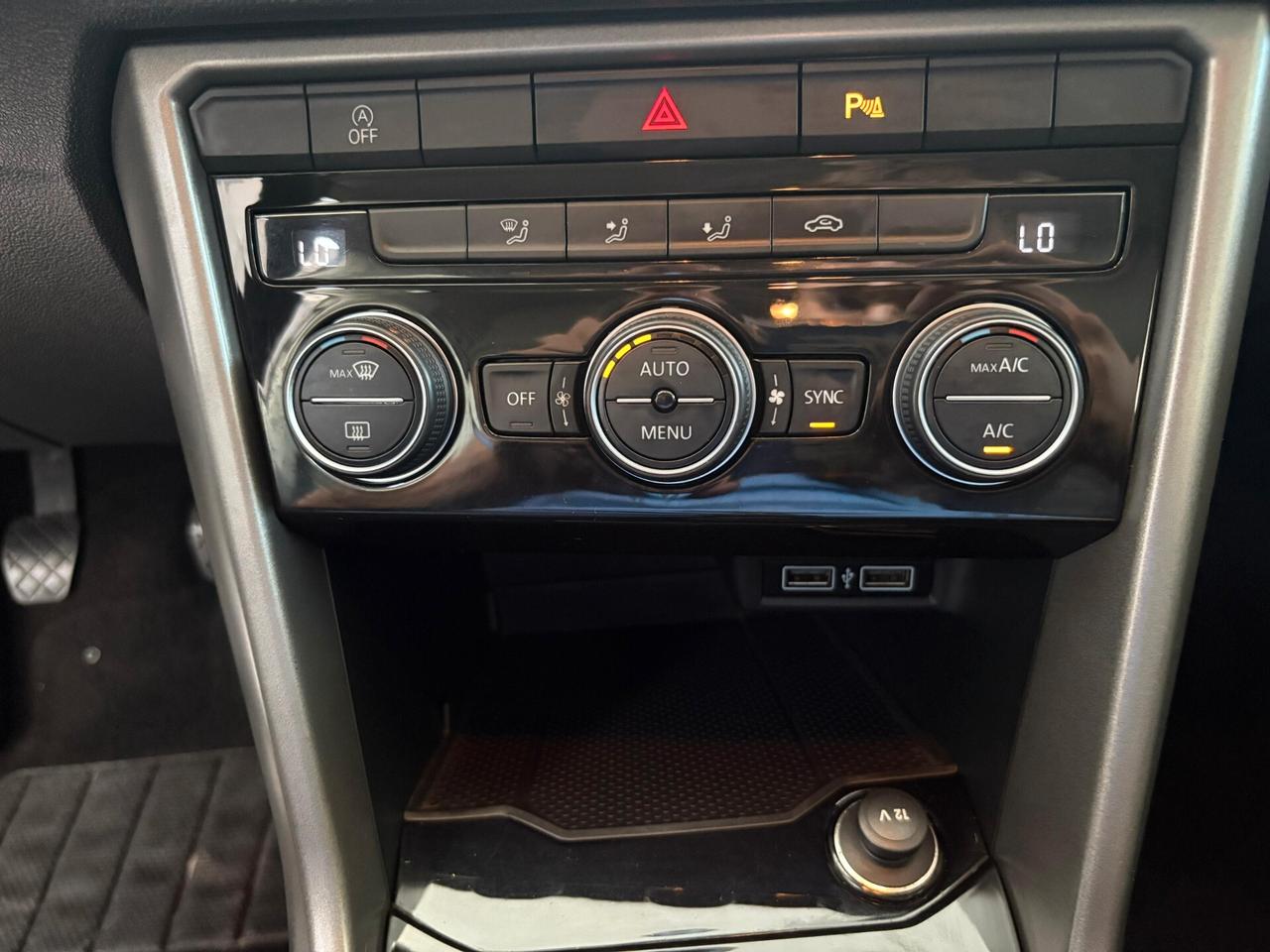 Volkswagen T-Roc 1.6 TDI SCR Business BlueMotion Technology