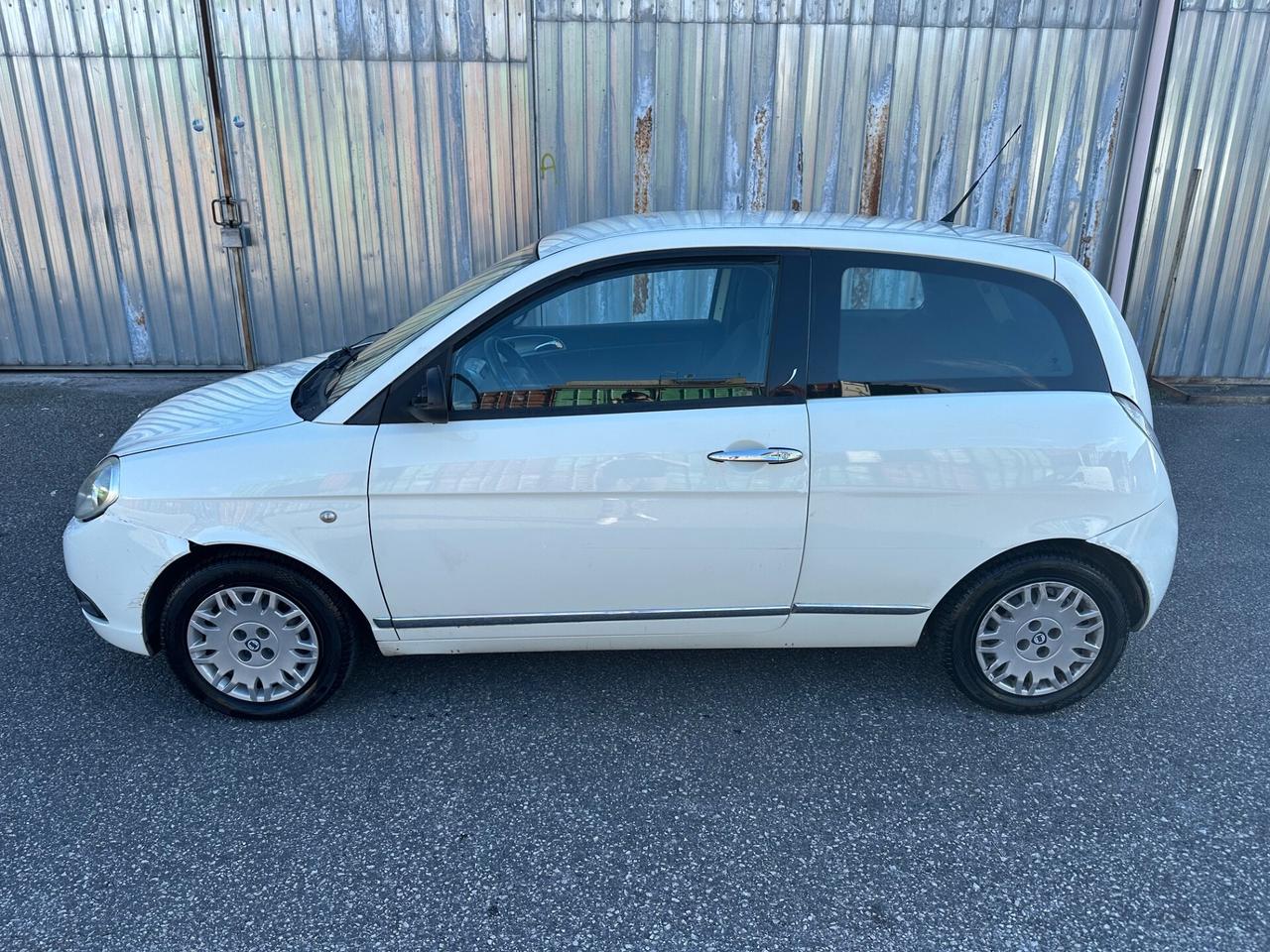 Lancia Ypsilon 1.2 69 CV 5 porte S&S Platinum GPL