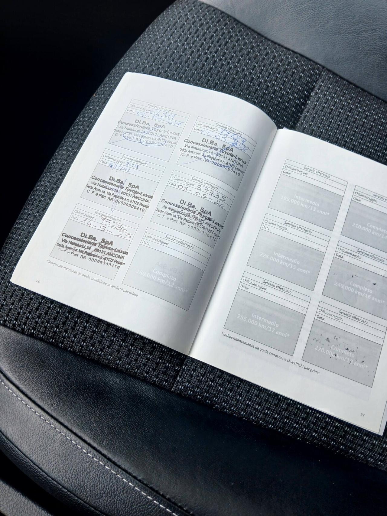 Toyota Auris 1.8 Hybrid Lounge