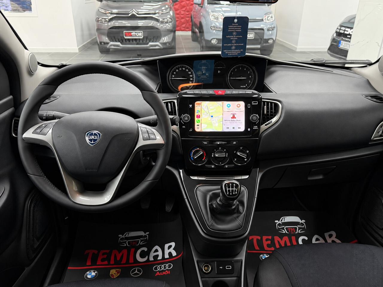 Lancia Ypsilon 1.0 FireFly 5 porte S&S Hybrid Ecochic Silver
