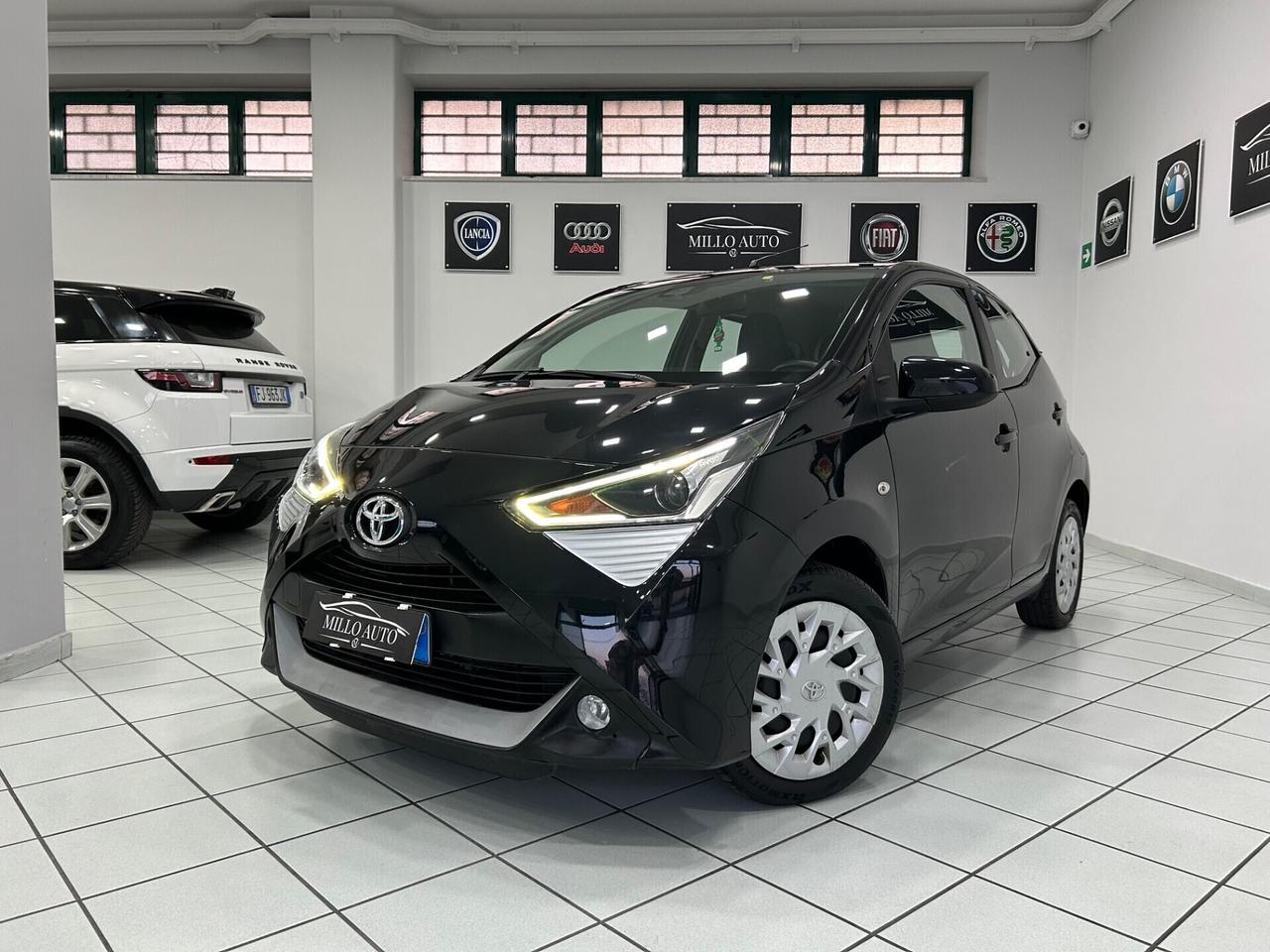 Toyota Aygo 1.0 VVT-i 72CV 5 porte x-play 29.000KM