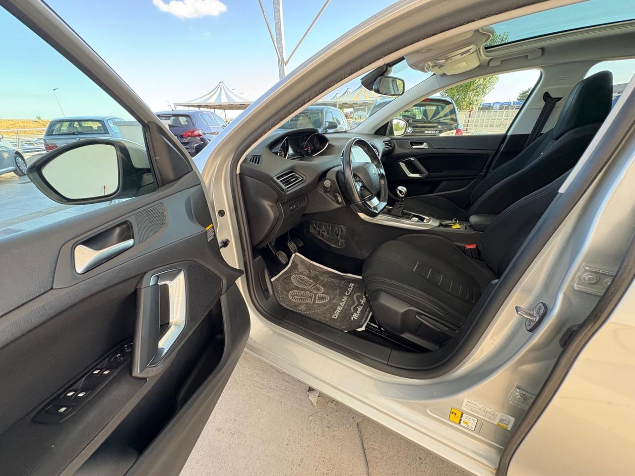 Peugeot 308 1.6 e-HDi 115 CV Stop&Start Allure