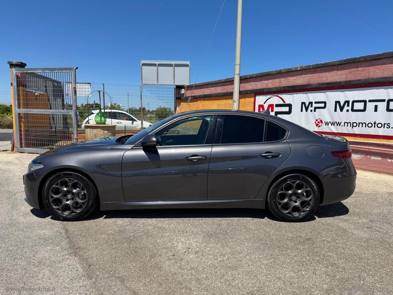 ALFA ROMEO GIULIA BUSINESS 2.2 MJ 160CV AT8 IVA ESPOSTA