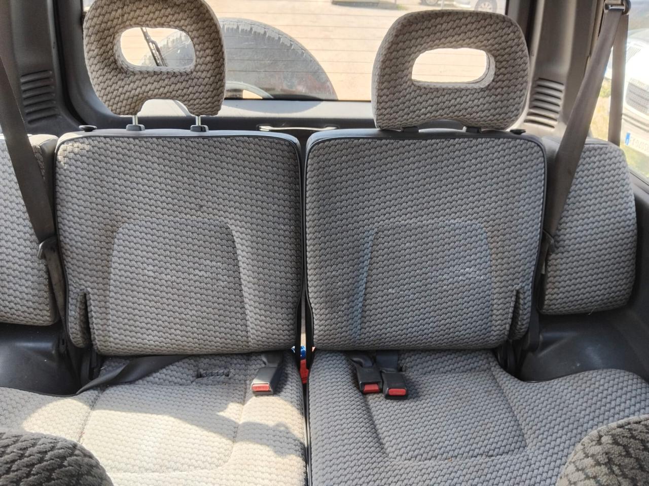 Mitsubishi Pajero 2.8 TDI MT GLS Execut. Autocarro