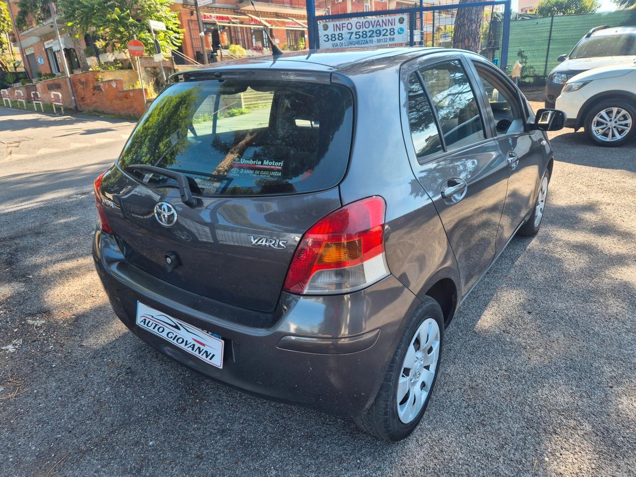 Toyota Yaris 1.0 5 porte Sol