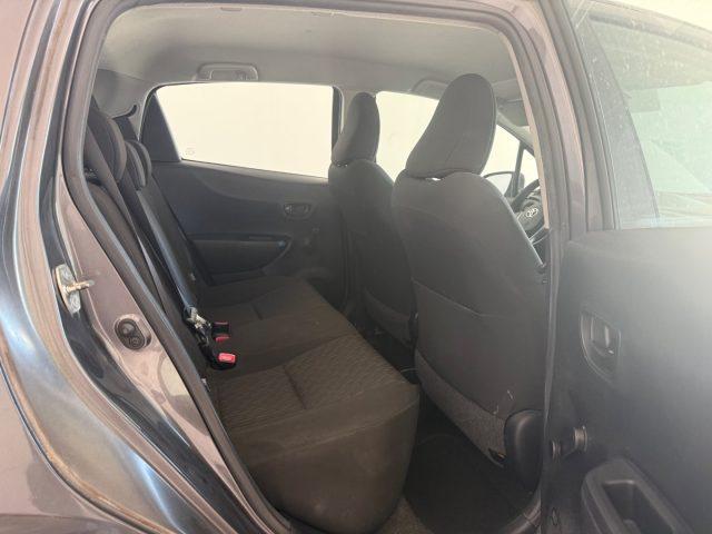 TOYOTA Yaris 1.0 5P Lounge