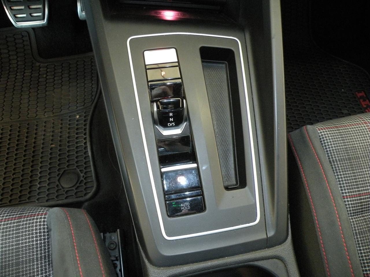 Volkswagen Golf GTI 2.0 TSI
