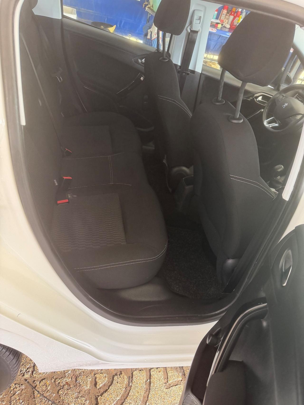 Peugeot 208 PureTech 82 5 porte Active