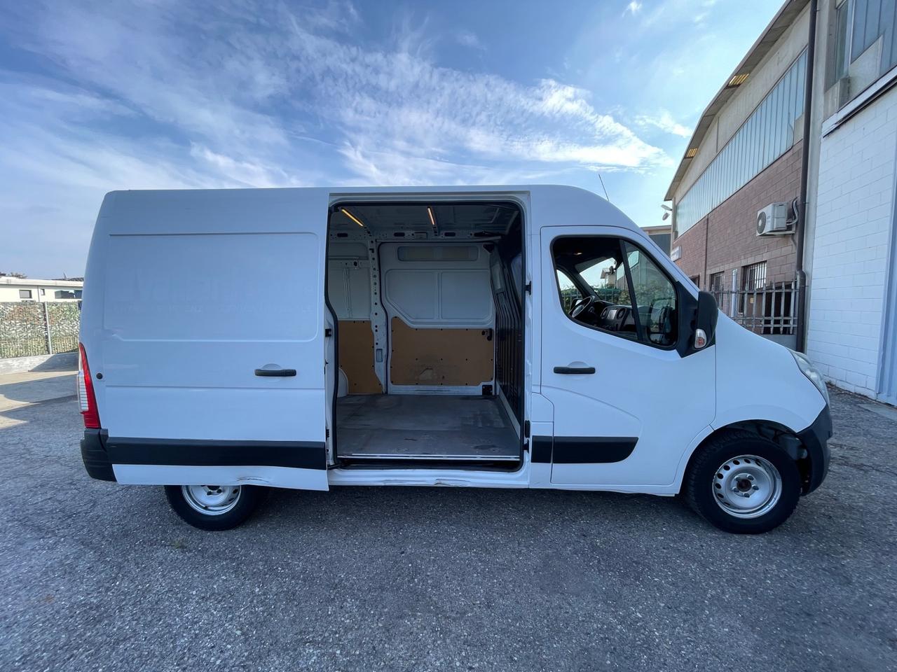 Renault Master T35 2.3 dCi 131 cv