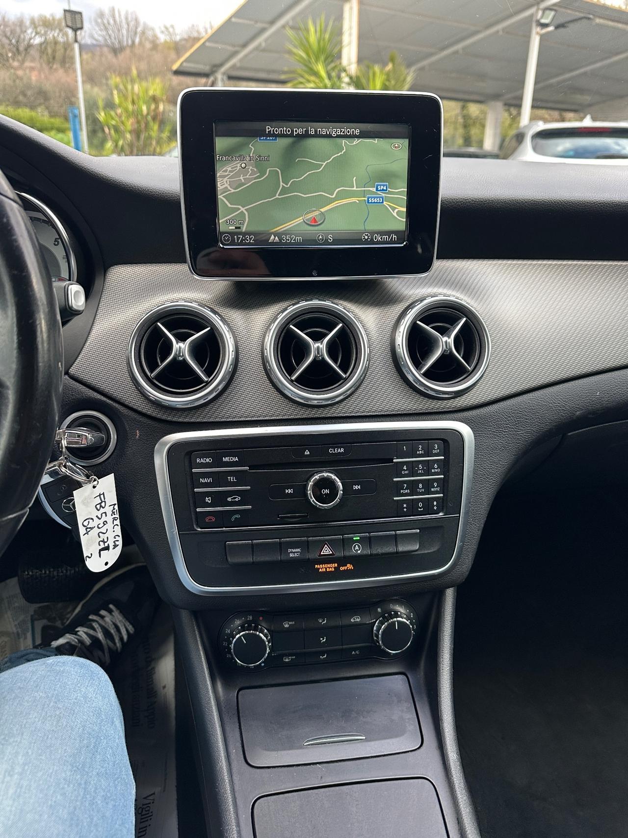Mercedes-benz GLA 180 d Automatic Premium