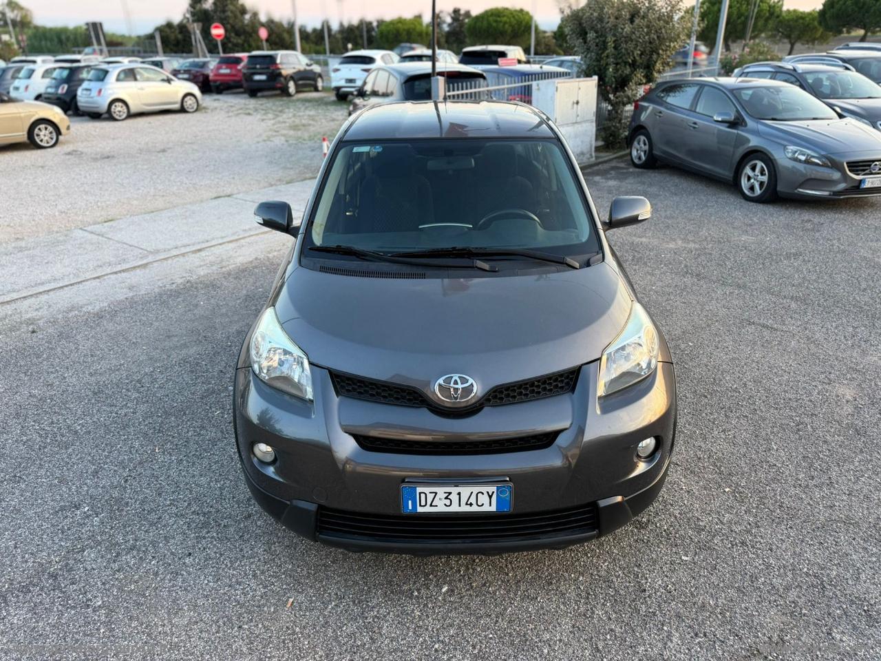 TOYOTA Urban Cruiser 1.4 D-4D AWD Luxury