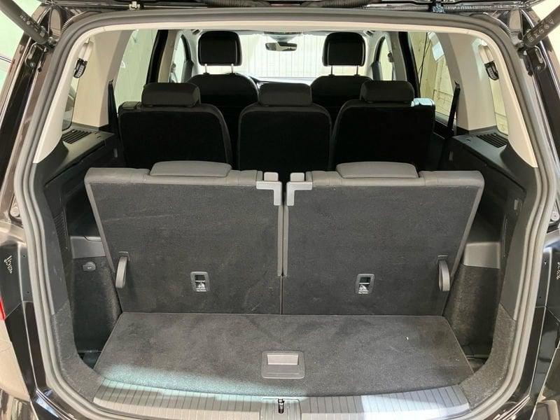 Volkswagen Touran 2.0 TDI 150 CV SCR DSG Executive BlueMotion Tech.