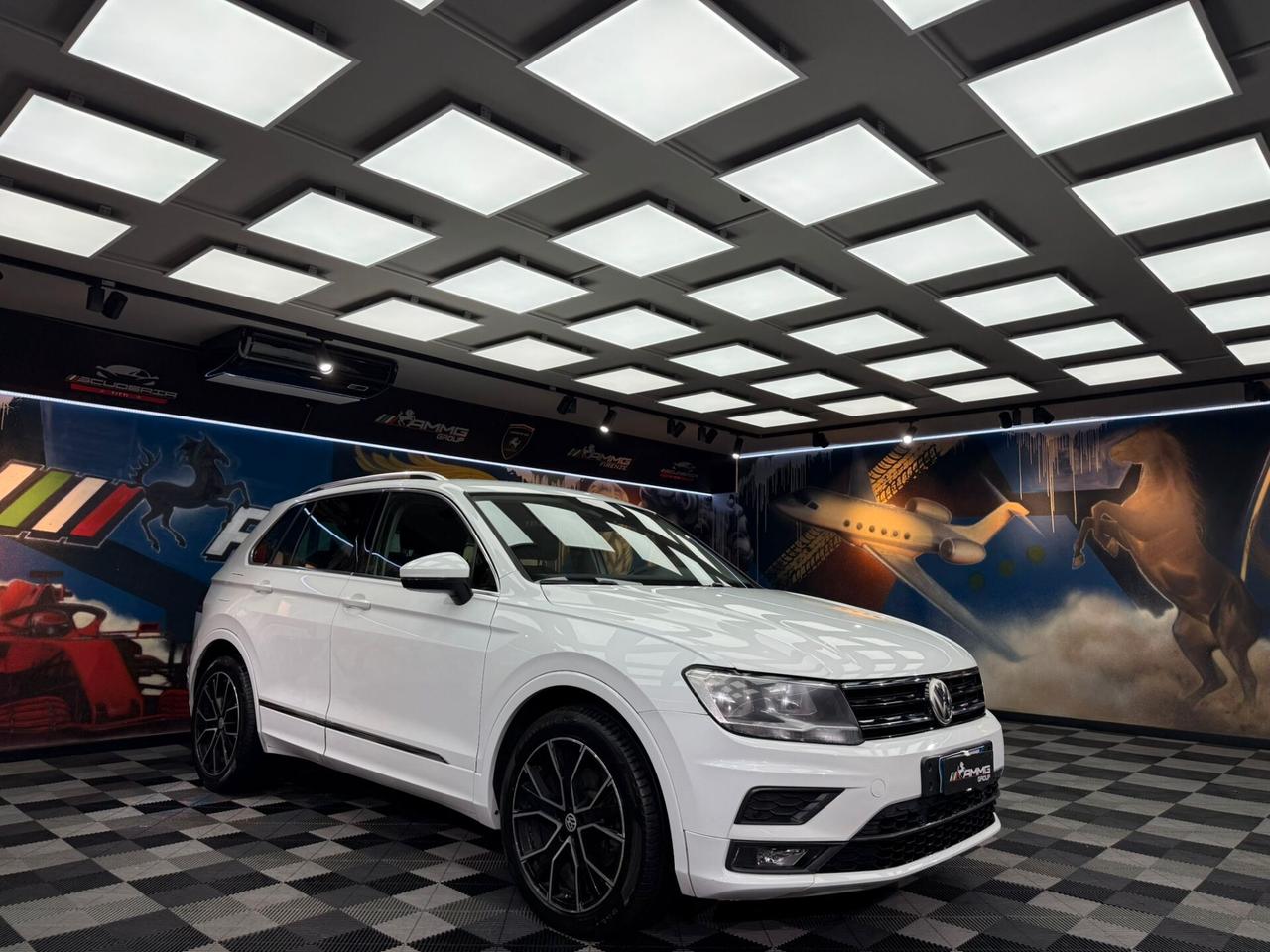 Volkswagen Tiguan 2.0 TDI SCR DSG Advanced BlueMotion Technology (018)