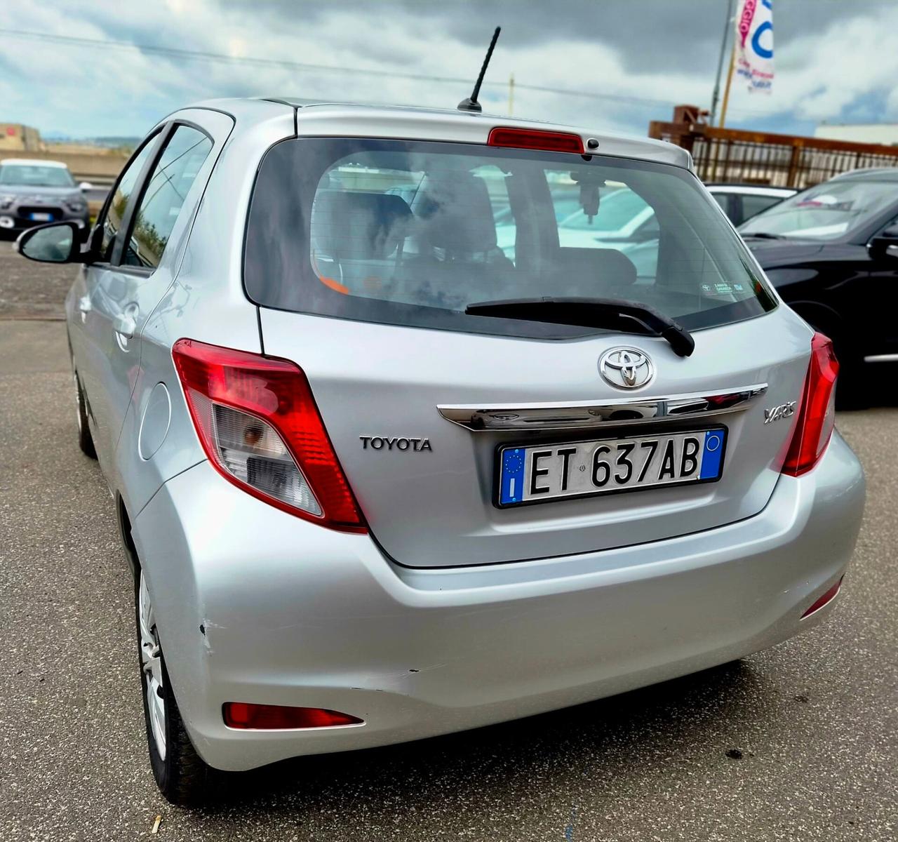 Toyota Yaris 1.3 5 porte Lounge