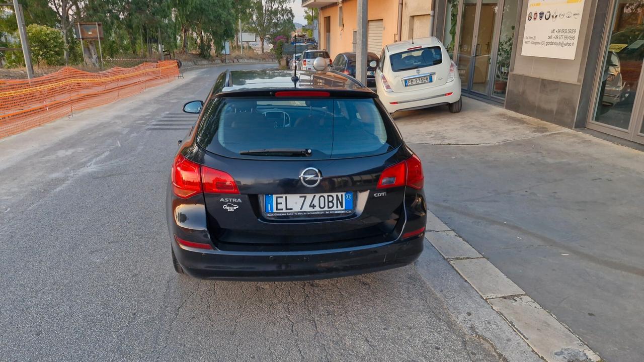 Opel Astra 1.7 CDTI 110CV Sports Tourer Cosmo