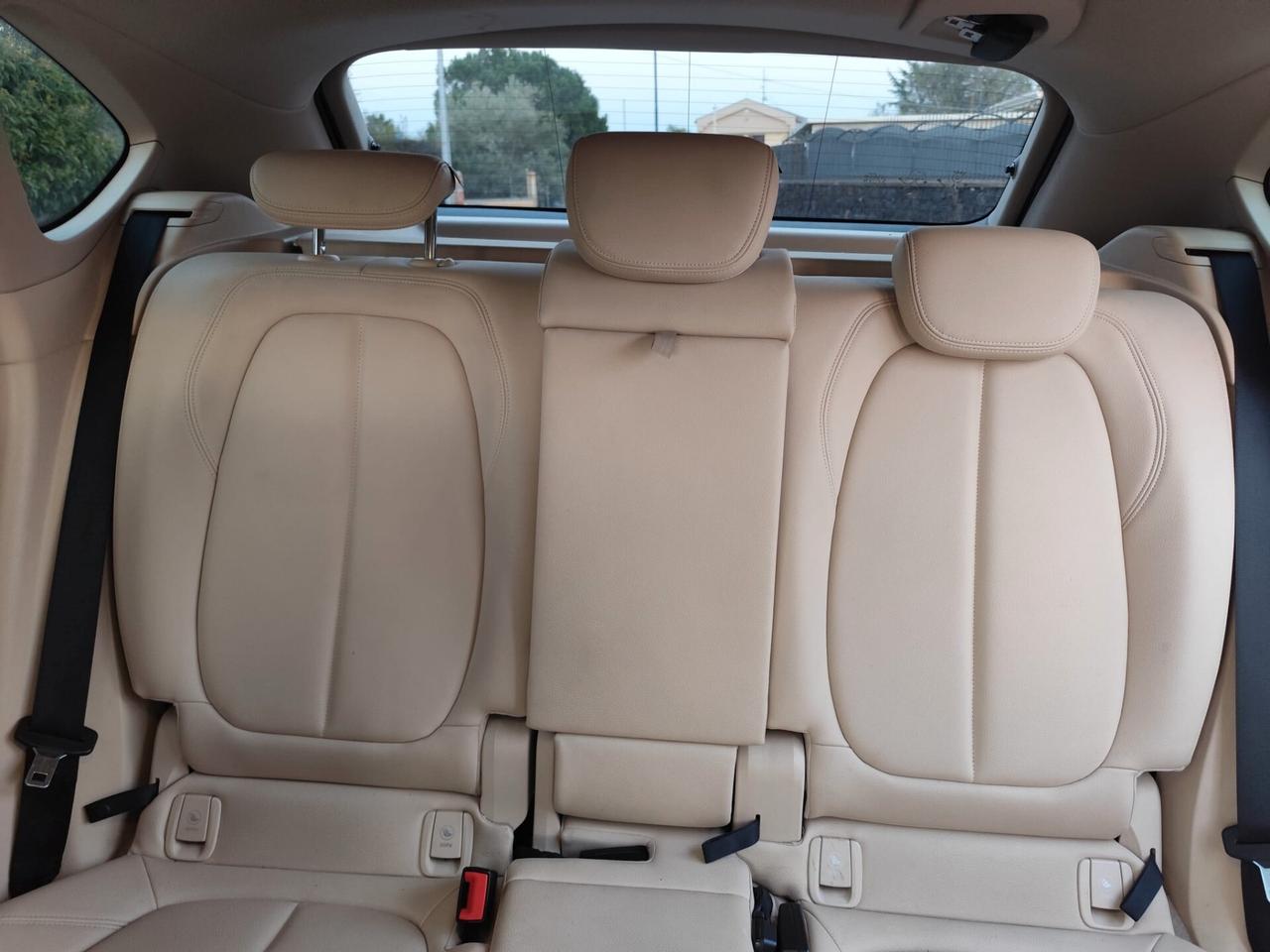 Bmw 2er Active Tourer 214d Advantage