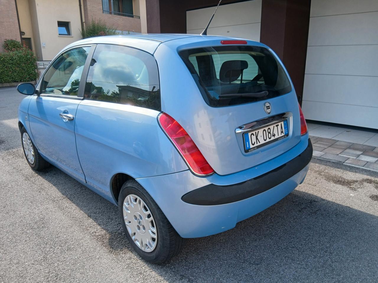 Lancia Ypsilon 1.2 ok per neo patentati Unico Proprietario