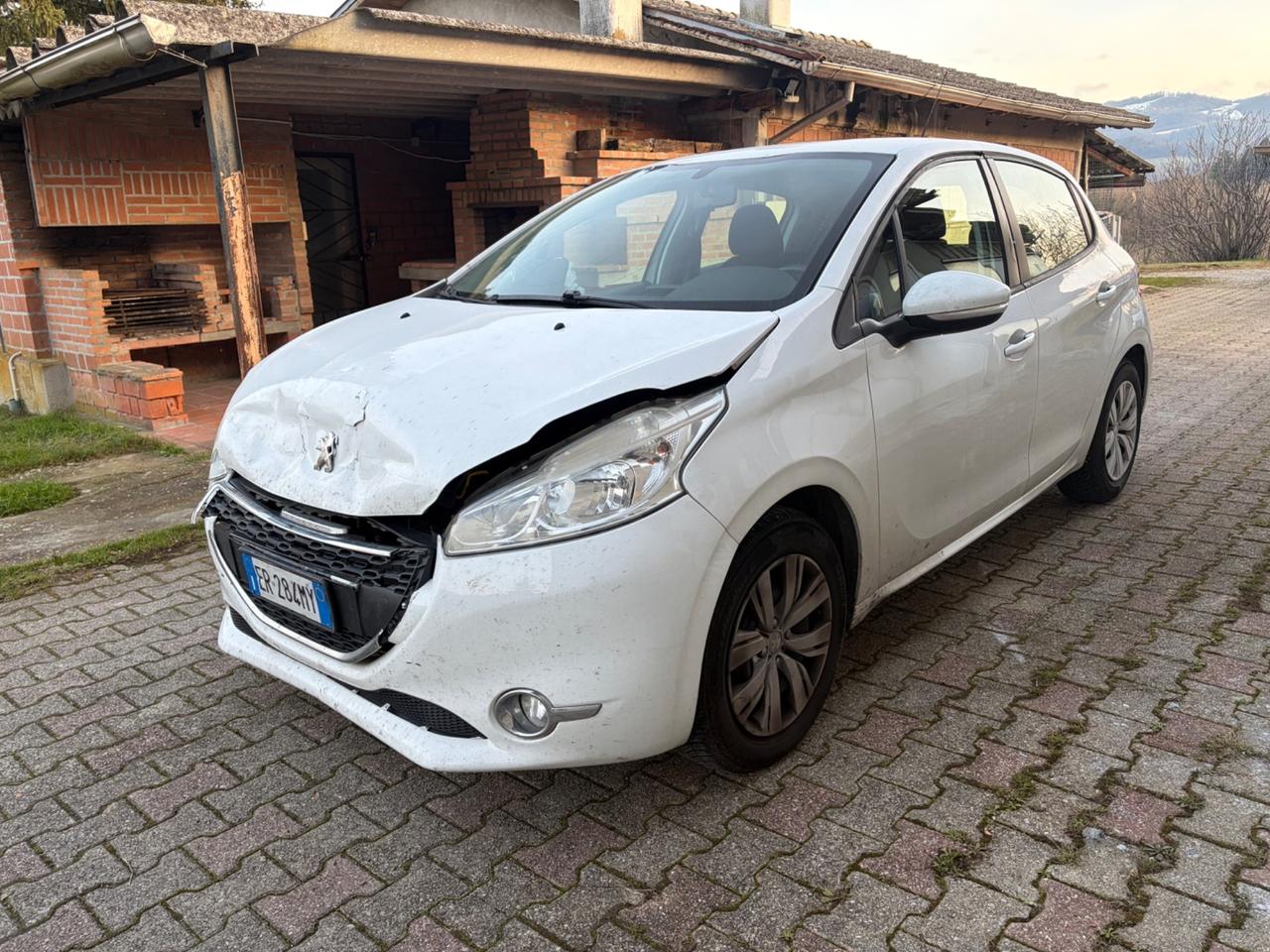 Peugeot 208 1.2 BENZINA 82 CV INCIDENTATA
