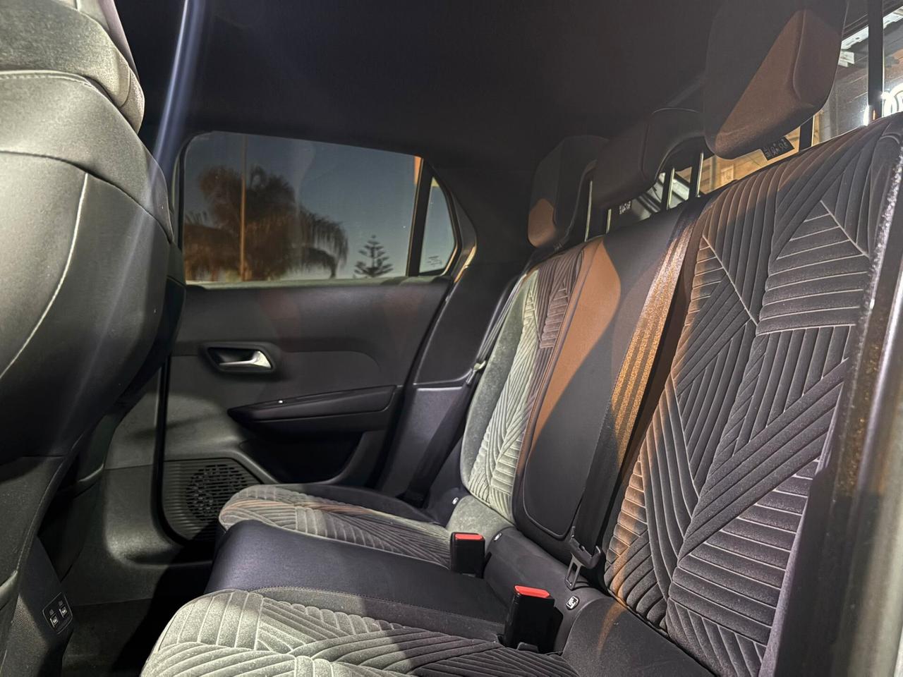 Lancia Ypsilon Hybrid e-DCT Edizione Cassina