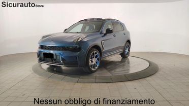 LYNK&CO 01 Phev con Gancio di Traino