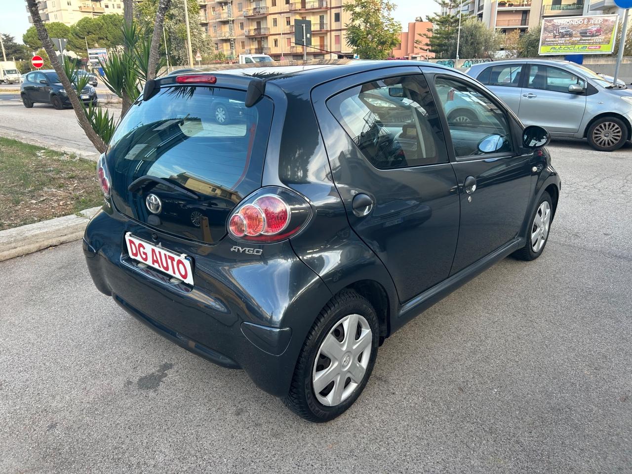 Toyota Aygo 1.0 benzina 68 cavalli 2011