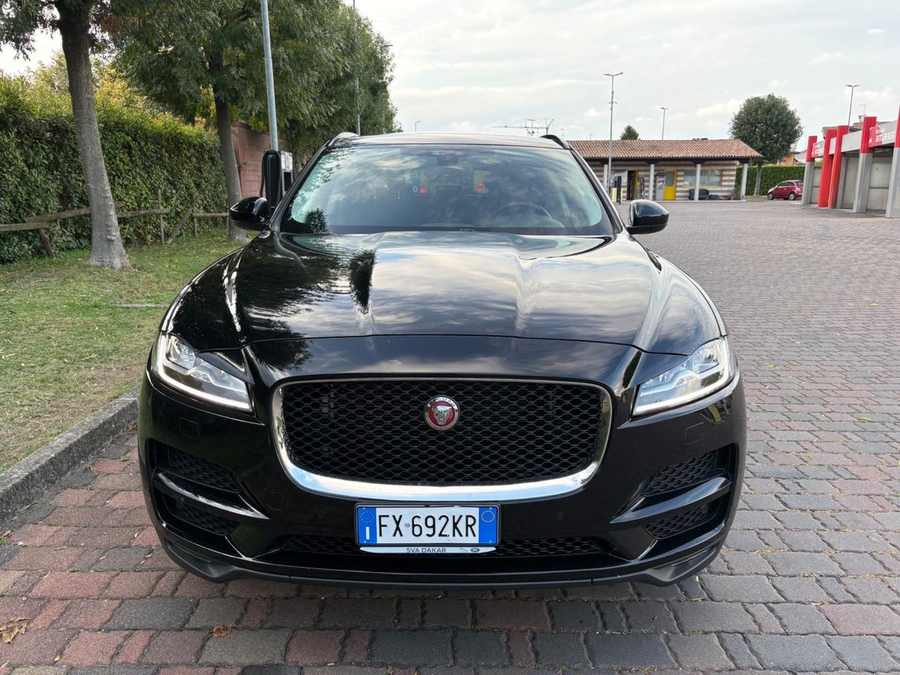 Jaguar F-Pace 2.0 D 180 CV AWD aut. Portfolio