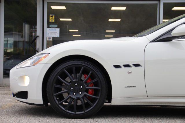 MASERATI GranCabrio 4.7 V8