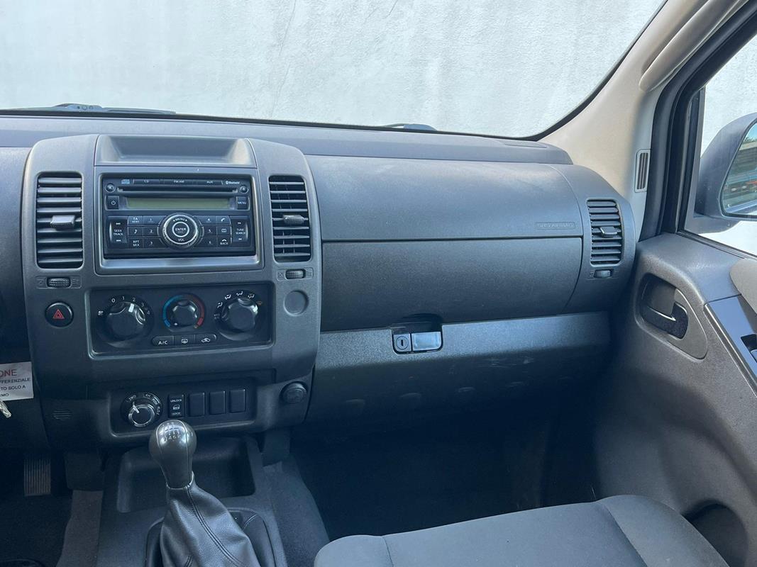 Nissan Navara 2.5 dCi 4 porte Double Cab WoRK 4wd