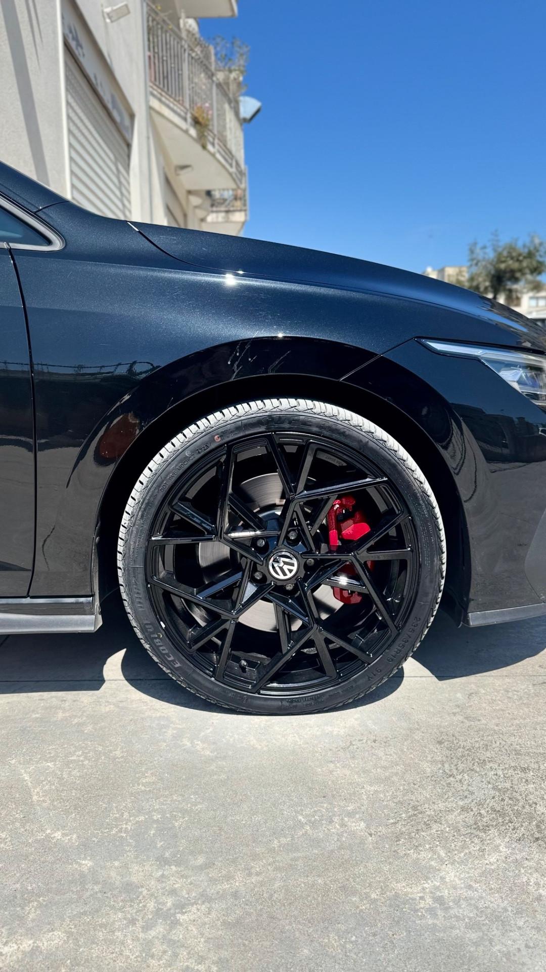 Volkswagen Golf 2.0 TSI DSG GTI