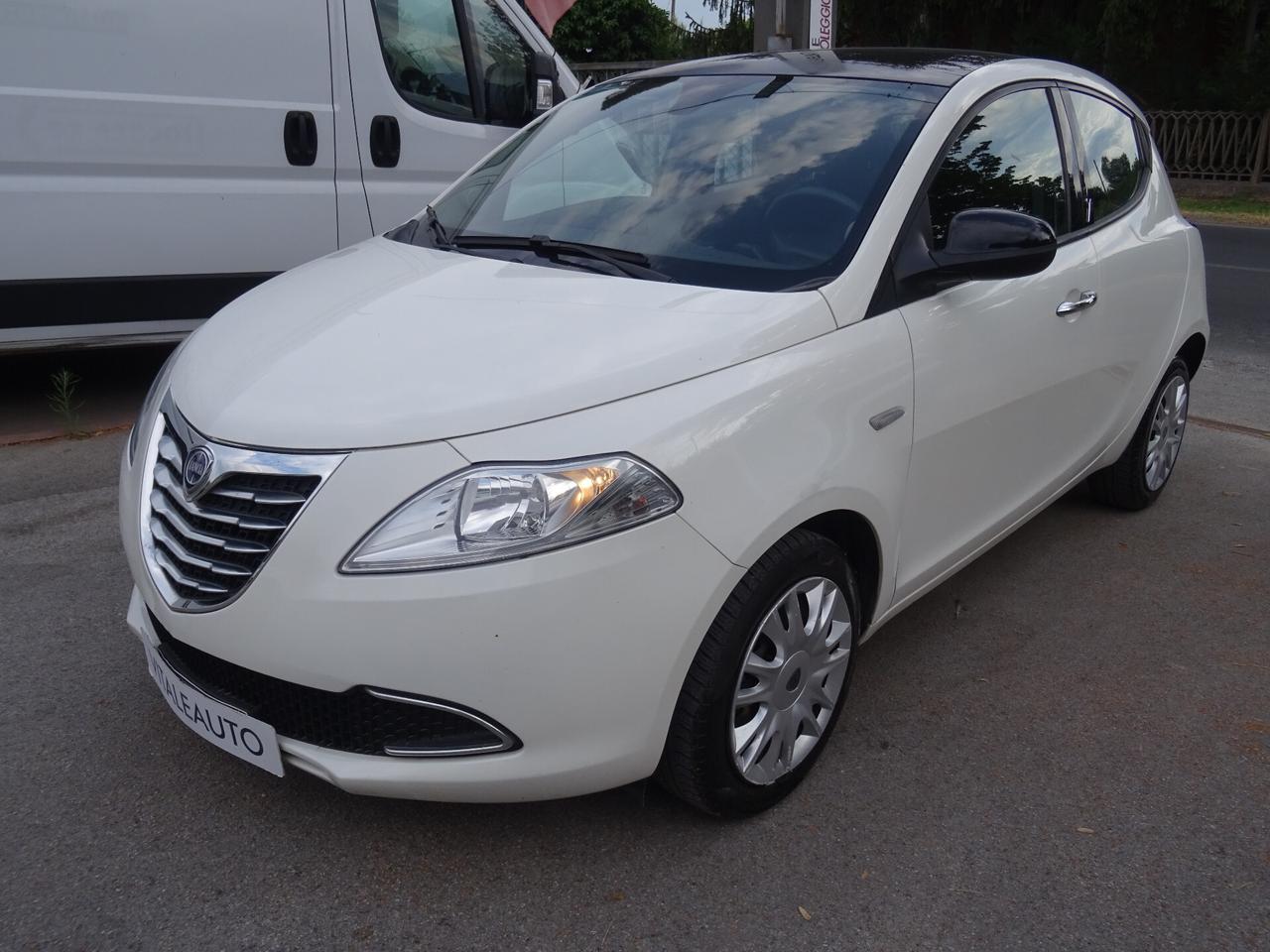 Lancia Ypsilon 1.2 69 CV 5p S&S TETTO APRIBILE