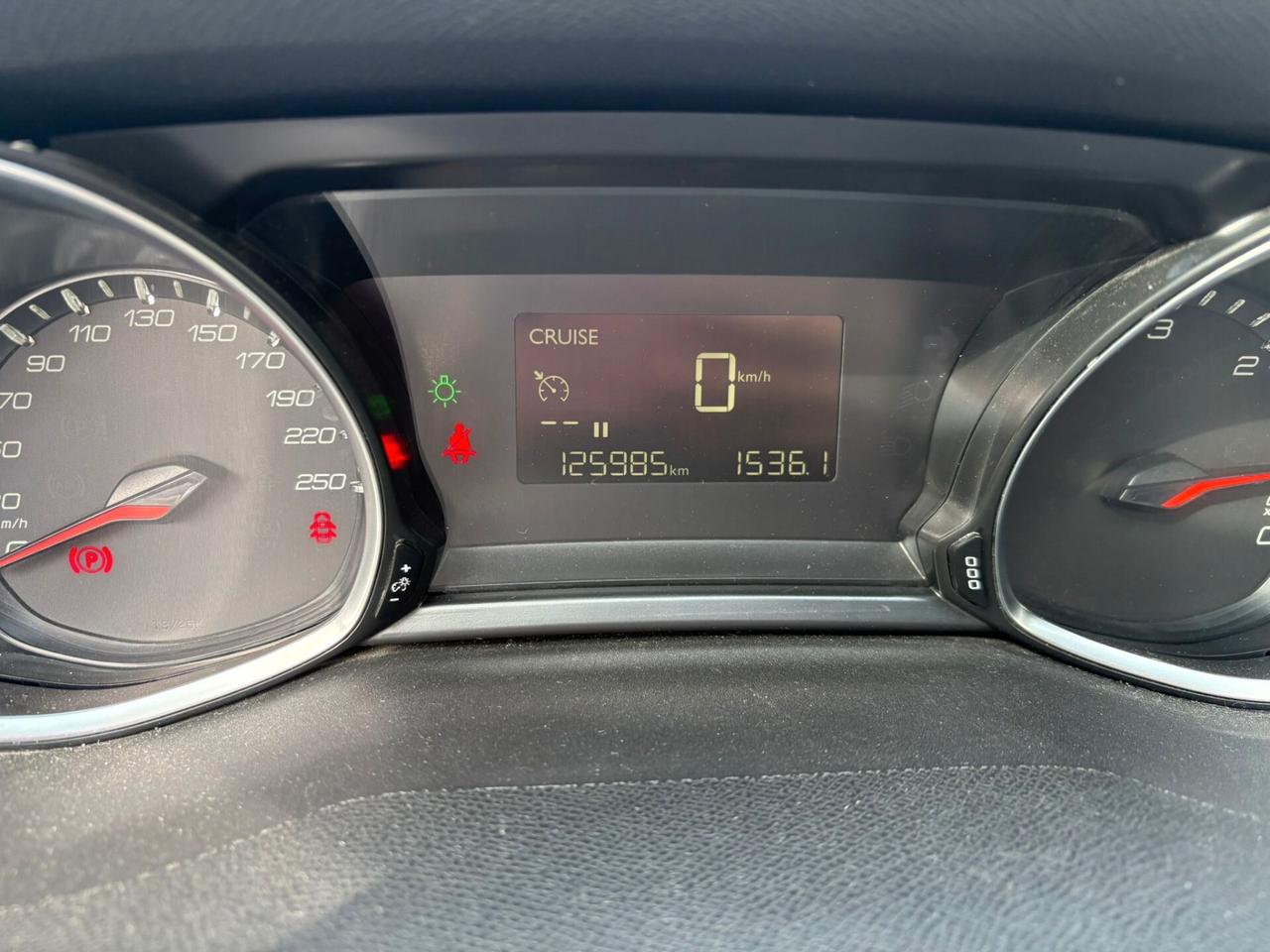 PEUGEOT 308 1.6 BLUEHDI EURO 6 – GARANZIA 12 MESI – KM CERTIFICATI