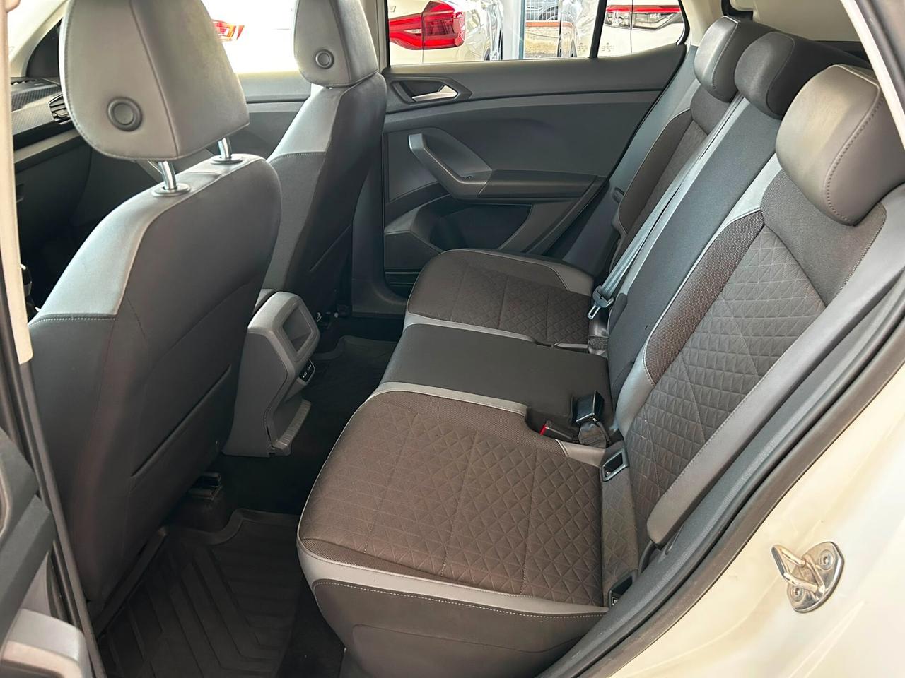 VW T-Cross 1.6 TDI x neopatentati 2020