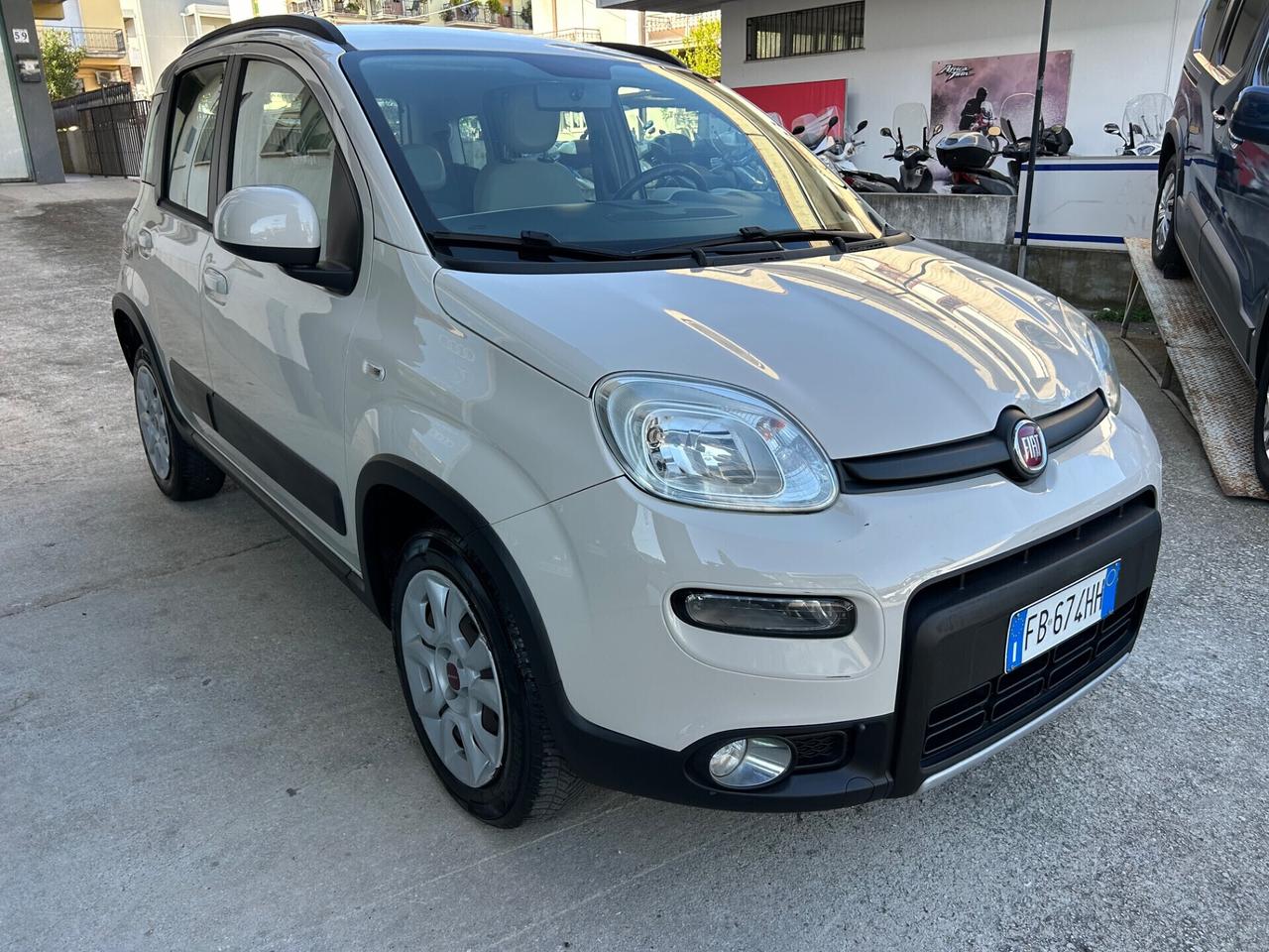 FIAT PANDA TREKKING (Metano Di Serie) 85 CV