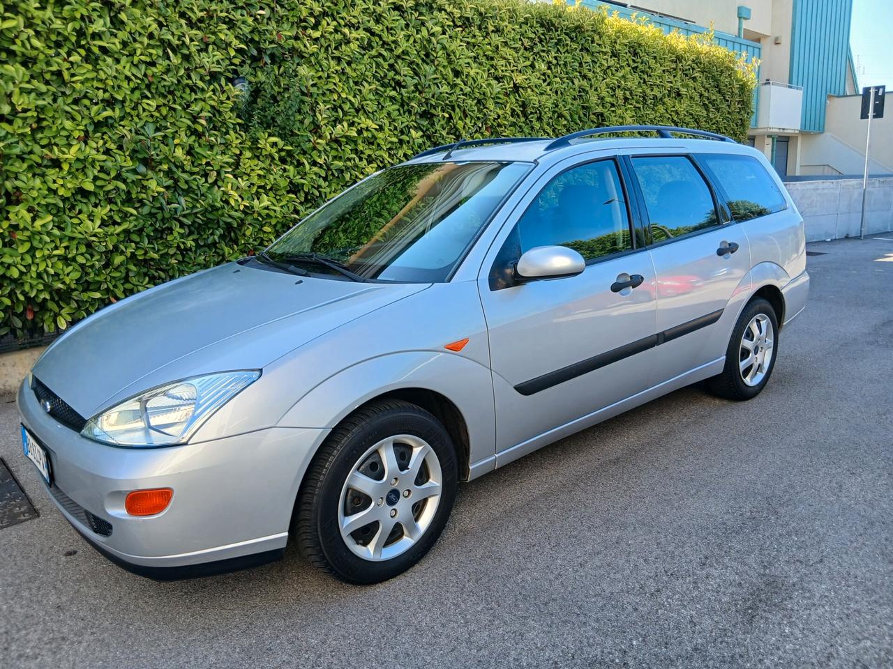Ford Focus 1.6i 16V cat SW Ambiente pronta consegna