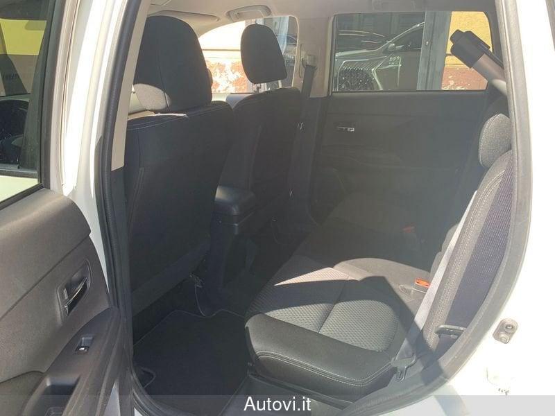 Mitsubishi Outlander 2.2 DI-D 4WD Instyle Plus SDA 7p.