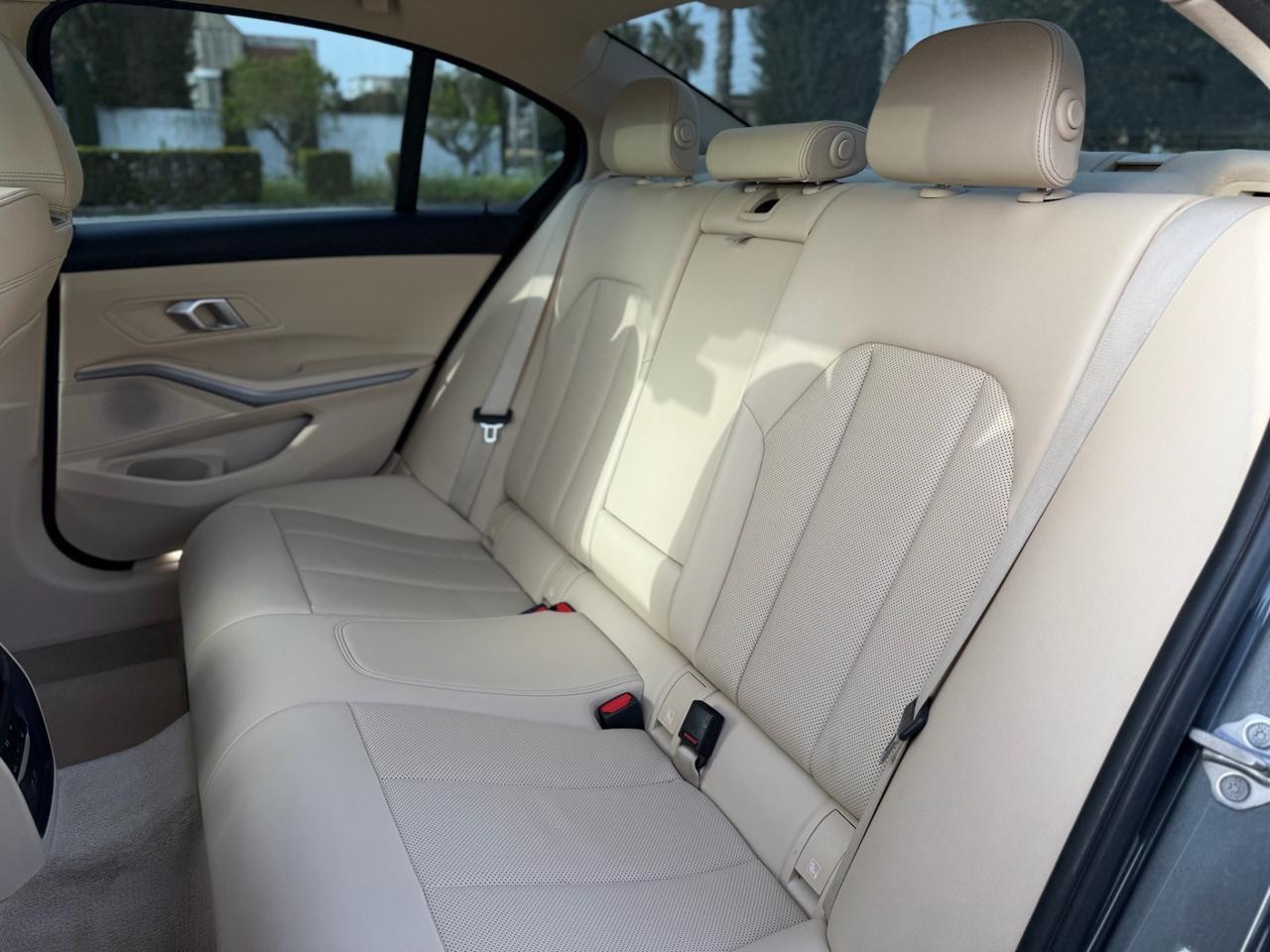 BMW 318d 2022 48V 2.0 150cv automatica