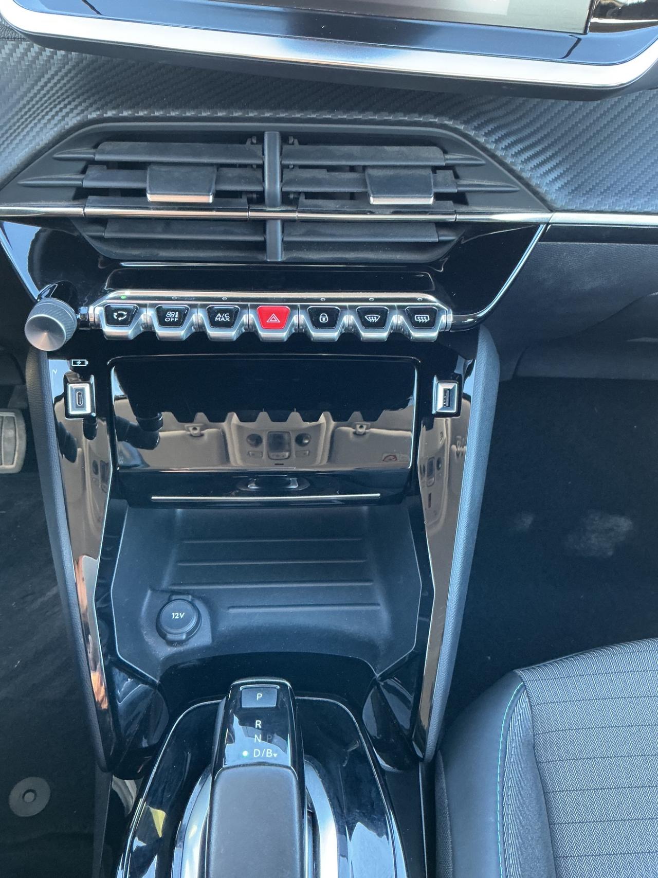 Peugeot 208 motore elettrico 136 CV 5 porte GT Pack