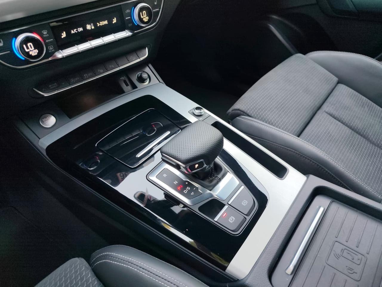 Audi Q5 40 TDI 204 CV quattro S tronic Identity Black