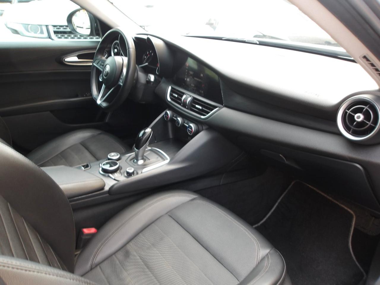 Alfa Romeo Giulia 2.2 t Super 150cv