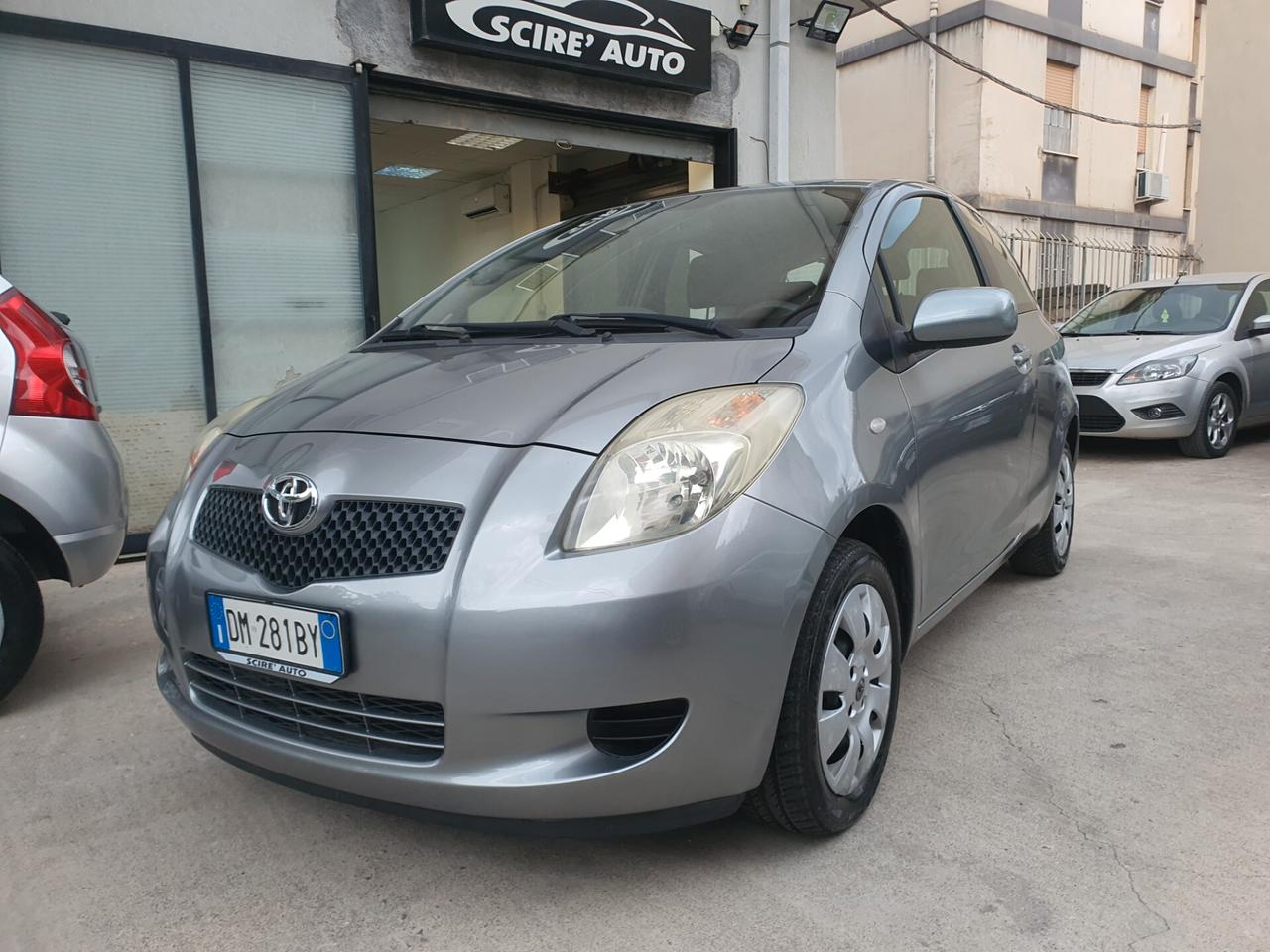 Toyota Yaris 1.0 benzina