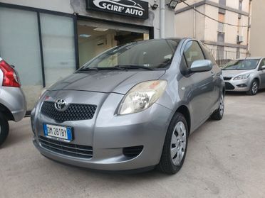 Toyota Yaris 1.0 benzina