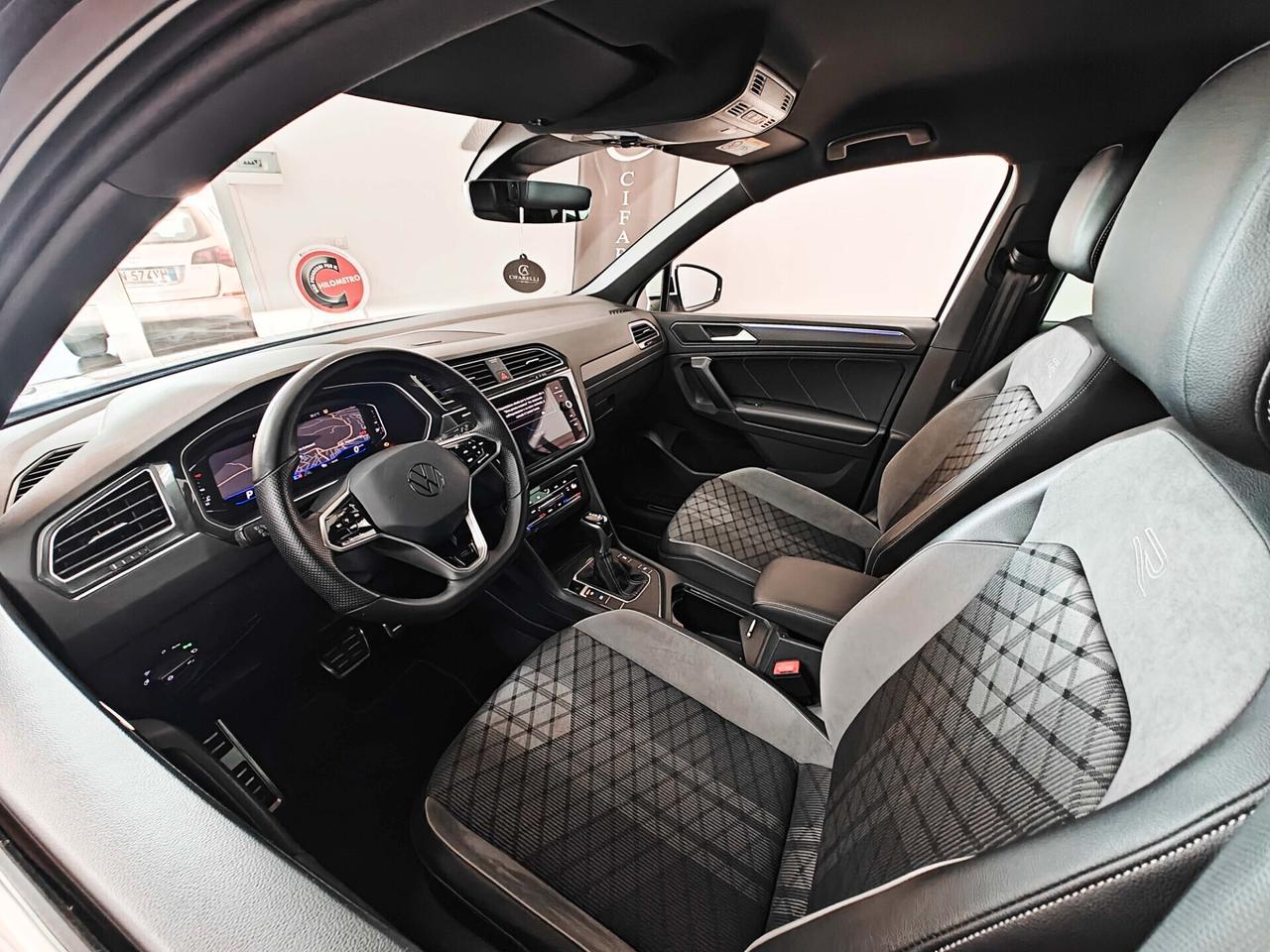 Volkswagen Tiguan 2.0 TDI 150 CV SCR DSG R-Line