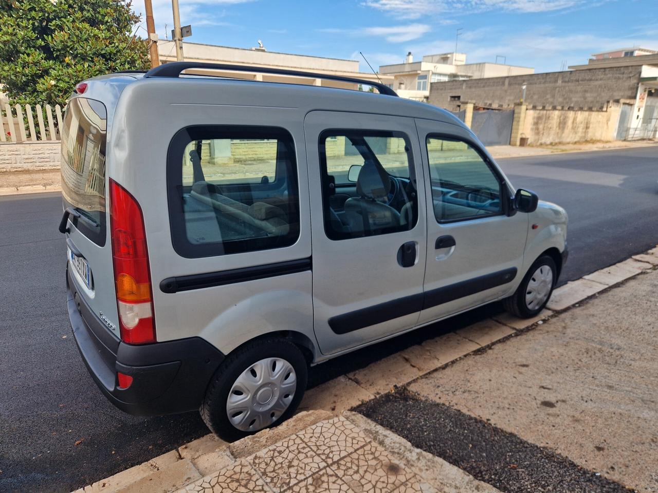 Renault Kangoo 1.2 4p. Km 131000