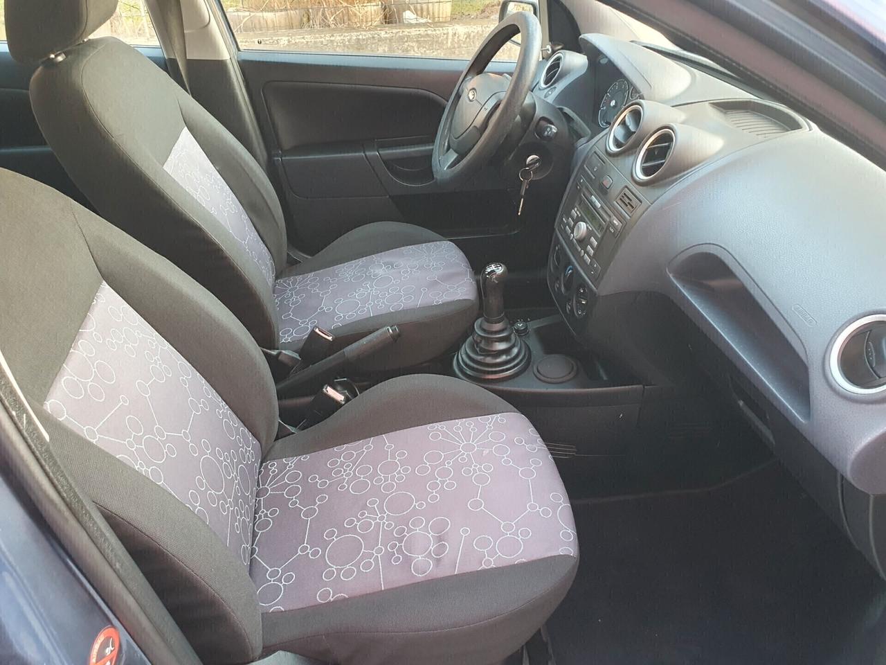 Ford Fiesta 1.4 TDCi Neopatentati manuale 2006