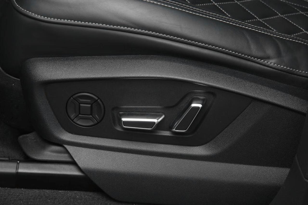 Audi Q8 60 TFSI e quattro tiptronic S line plus