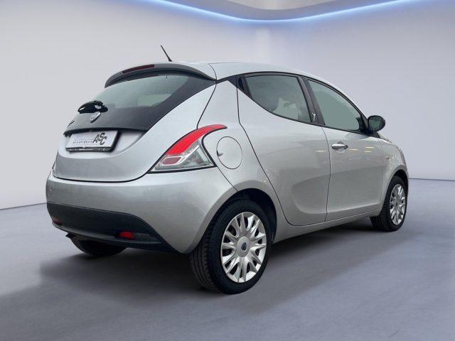 LANCIA Ypsilon 1.2 BENZ 69 CV 5porte ADATTA NEOPATENTATI Platinum