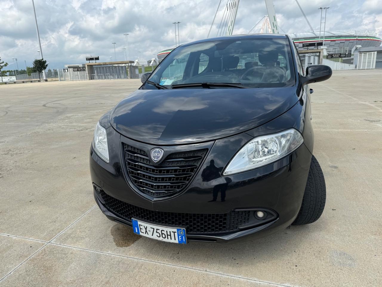 Lancia Ypsilon 1.2 69 CV 5 porte GPL Ecochic Silver