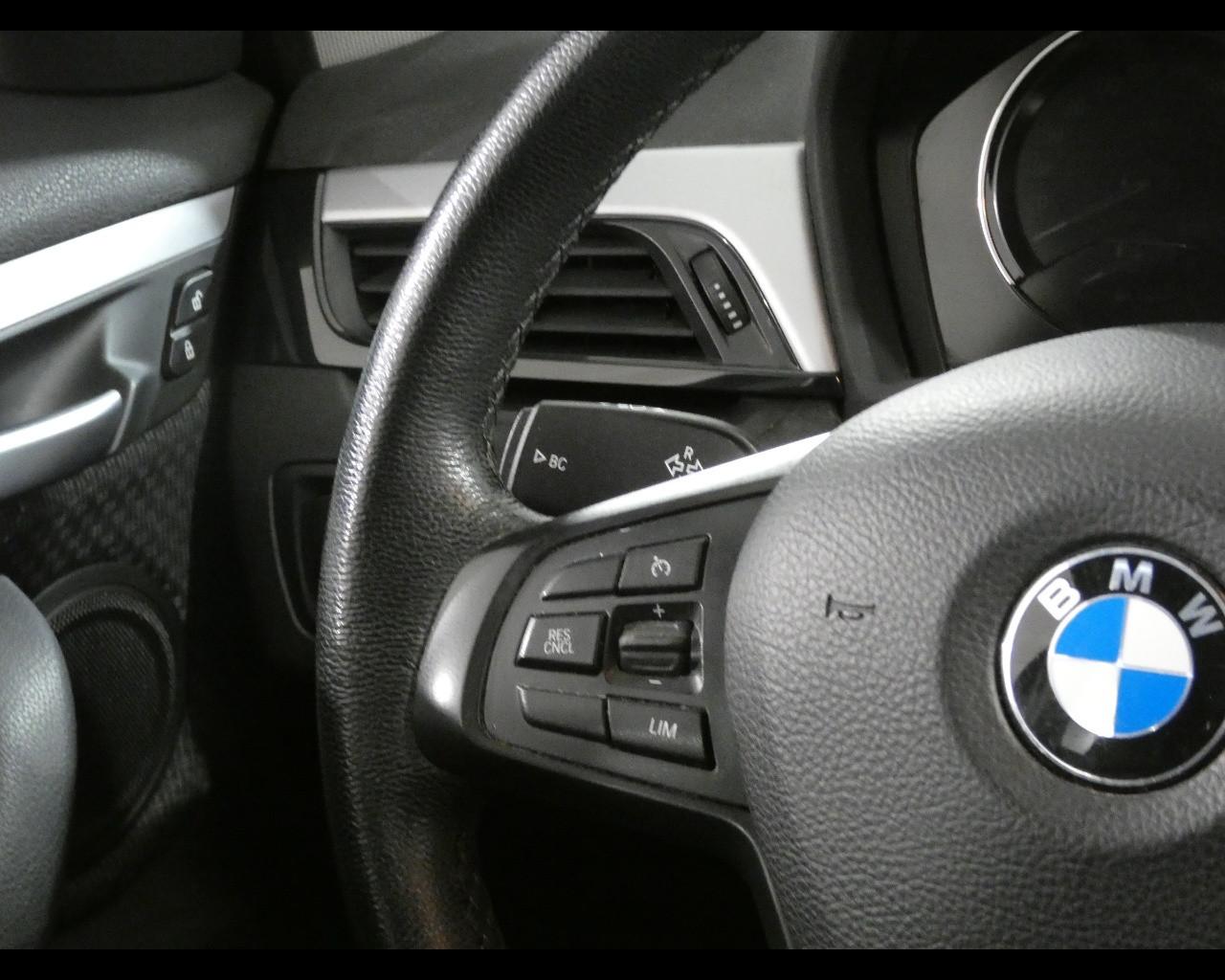 BMW X1 (F48) - X1 sDrive18d Business Advantage