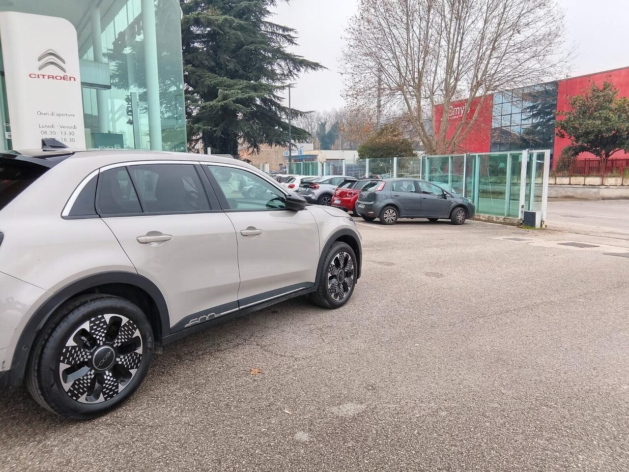 Fiat 600 Hybrid 100 CV DCT MHEV La Prima